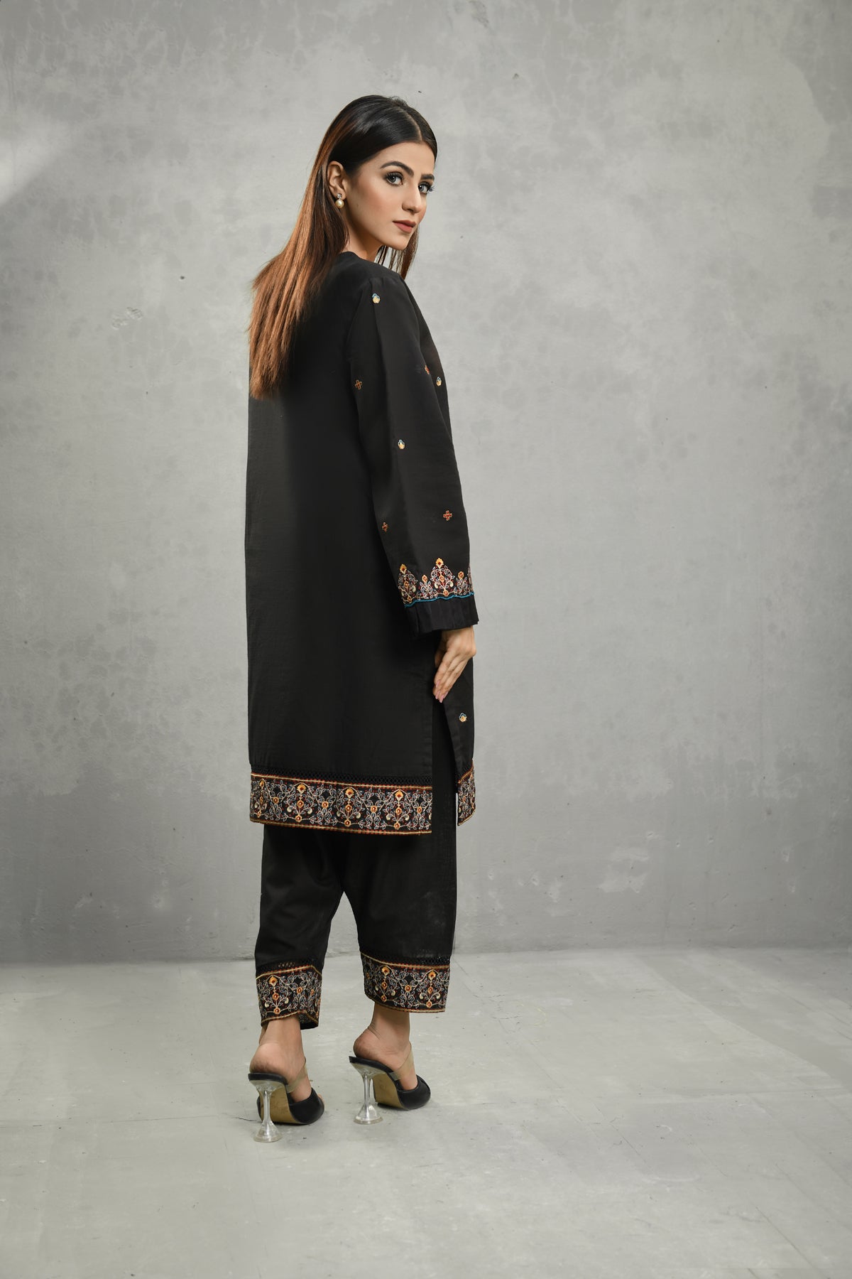 Embroidered 2 Piece Suit Full Sleeves MW-004